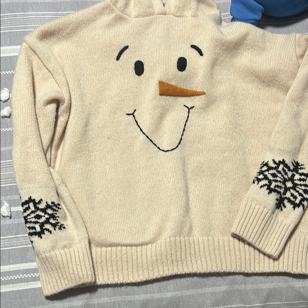 Source Unknown Cream Snowman Face Hooded Sweater with Black Snowflake Cuffs